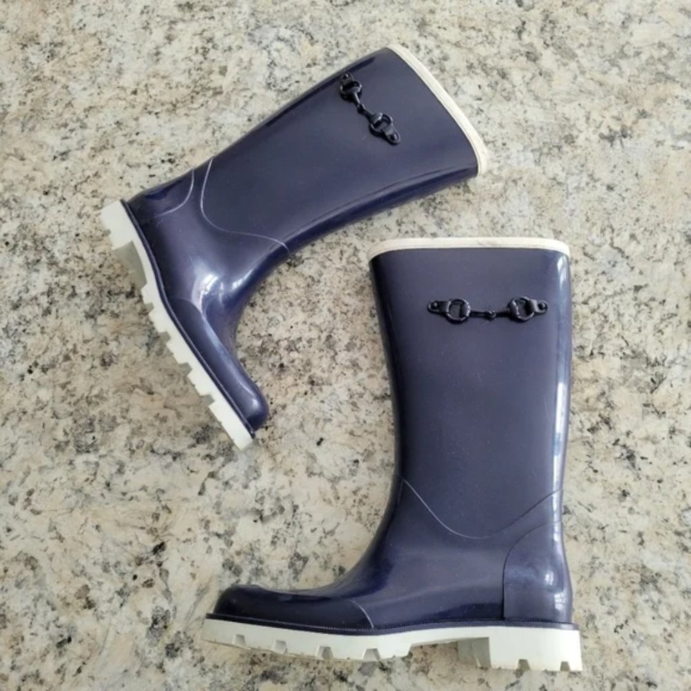 Gucci tall rubber rain boots size 39 navy blue. Fits more like a size 8
